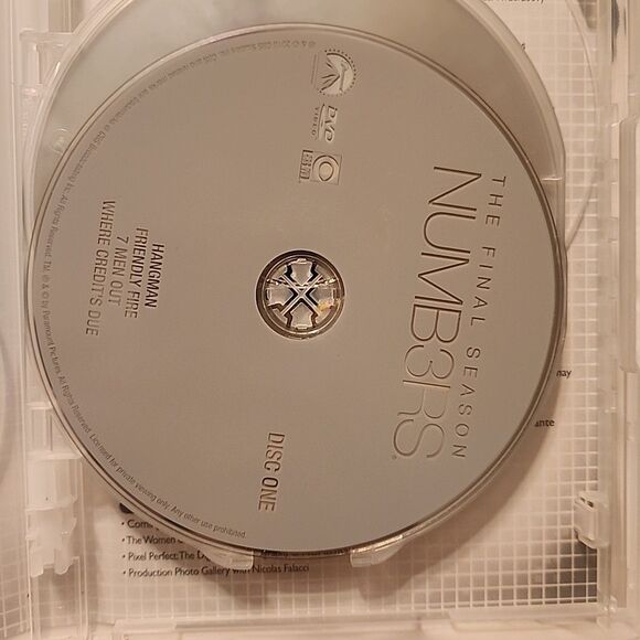 Numb3rs: The Final Season [4 Discs] with Slip Cover - Picture 3 of 5